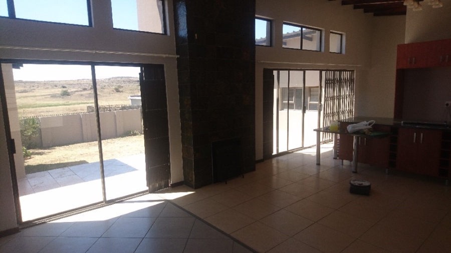 To Let 3 Bedroom Property for Rent in Hillside Free State